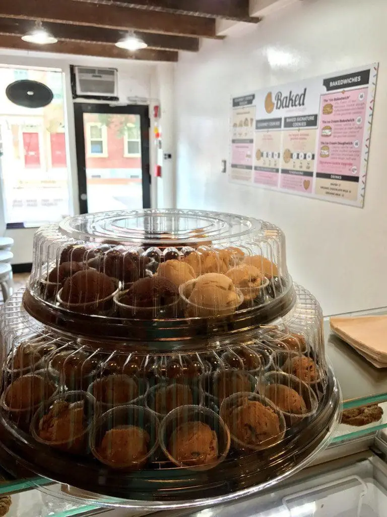 Baked Cookies & Dough franchise Franchise Opportunities