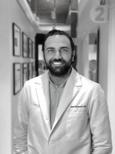 Clinique FaceMD Dr Moubayed BLURRED NAME TAG BLACK WHITE