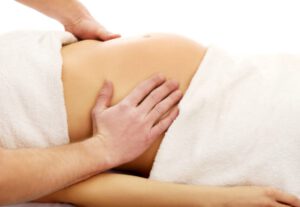 prenatal massage 600x413